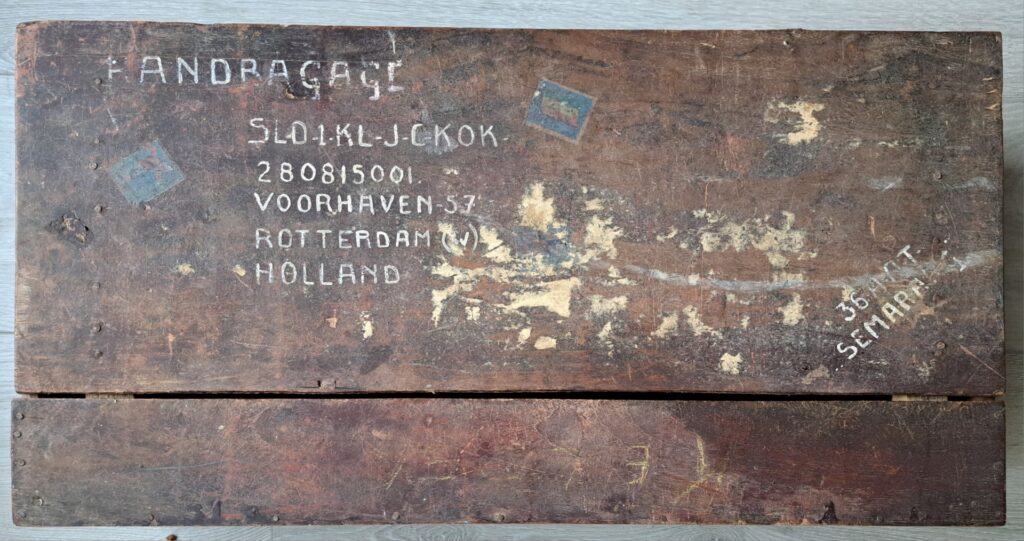 NL Houten Handbagage kist - Nederlands Indië. / Dutch Wooden Soldier Travel Chest - Dutch East Indies 1945-1950