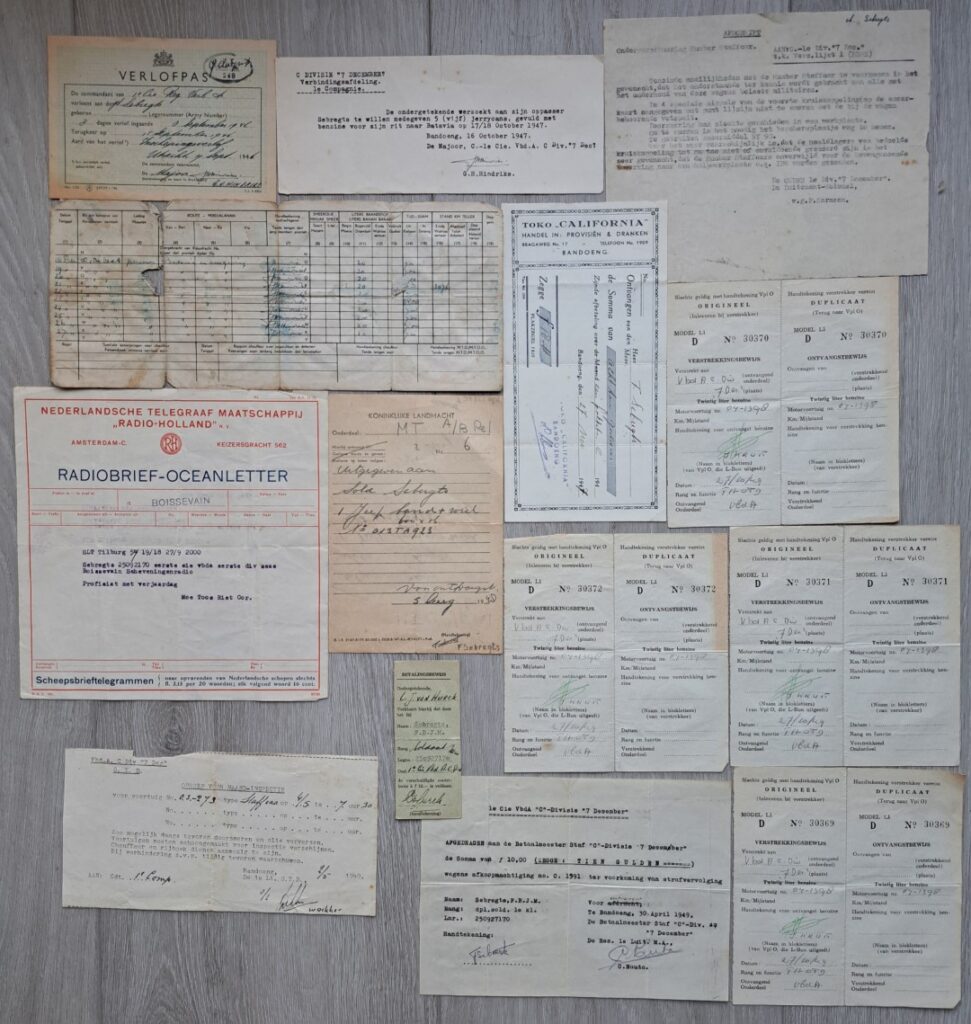 Nederlands-Indie - 14 documenten - Soldaat Sebregts, Chauffeur en Oppasser van Majoor Hindriks. / Dutch East Indies - 14 documents - Private Sebregts, Driver and Batman of Major Hindriks.